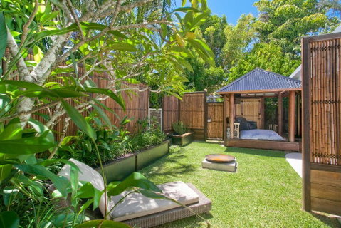 Stylish Luxury Home To Fit The Whole Family - Accommodation Rockhampton 1