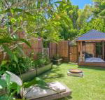 Stylish Luxury Home to Fit The Whole Family - Accommodation Rockhampton