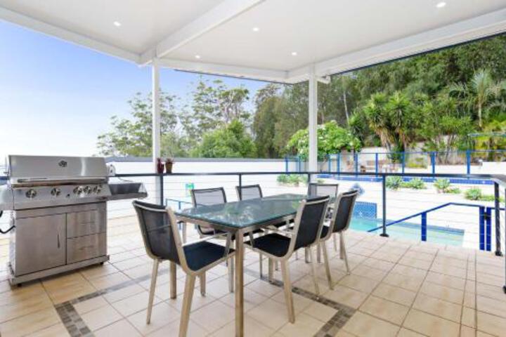Corlette NSW Accommodation Rockhampton