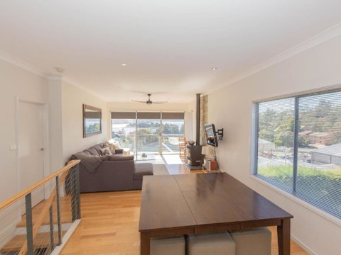 Aspect 2 / 8a Poly Cow Lane - Accommodation Rockhampton 4