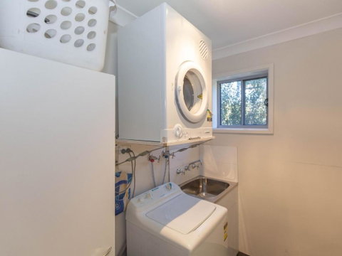 Aspect 2 / 8a Poly Cow Lane - Accommodation Rockhampton 1