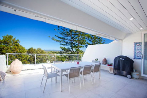4 / 33 Noosa Drive - Accommodation Rockhampton 1