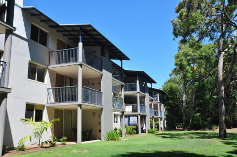32 / 15 Rainbow Shores Unit Overlooking Bushland With Shared Swimming Pool Spa & Tennis Court - Accommodation Rockhampton 5