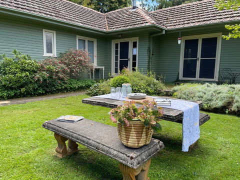 GOWAN ROSS COTTAGE - Accommodation Rockhampton 2