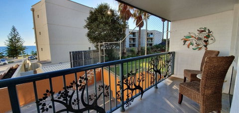 West Beach Lagoon 210 - Amazing Views - Accommodation Rockhampton 1