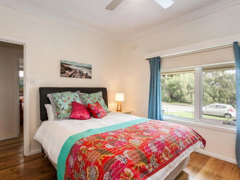 OCEAN SOUNDS Anglesea - Accommodation Rockhampton 5