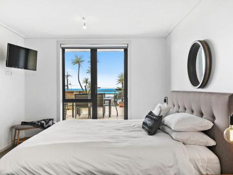 APARTMENT 12 PACIFIC APARTMENTS Across From The Pier - Accommodation Rockhampton 1