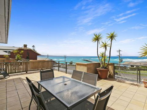 APARTMENT 12 PACIFIC APARTMENTS Across From The Pier - Accommodation Rockhampton 6