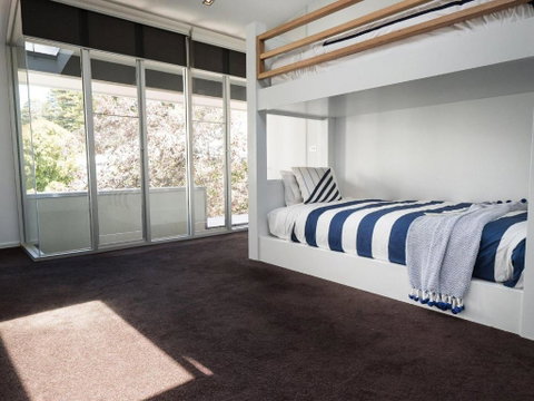 Spinnakers Waterfront - Accommodation Rockhampton 6