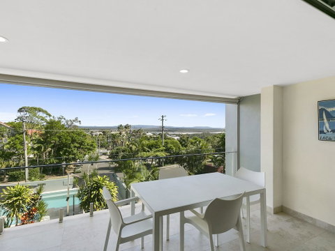 Breathtaking Views Across Noosa Unit 1 Taralla 18 Edgar Bennett Avenue - Accommodation Rockhampton 6