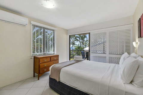 Hop Skip Jump Away From Hastings Unit 6 Descola 6 Noosa Drive - Accommodation Rockhampton 0