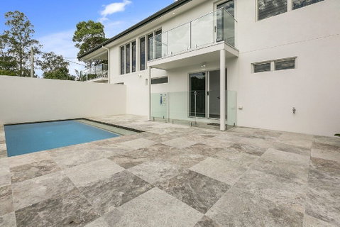 Ocean Views Luxury Living In Noosa Heads Unit 2 / 13 Angler Street - Accommodation Rockhampton 1