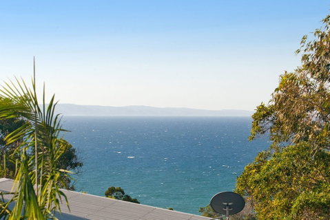 Ocean Views Luxury Living In Noosa Heads Unit 2 / 13 Angler Street - Accommodation Rockhampton 2