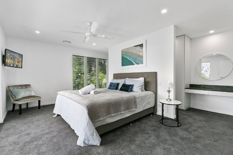 Ocean Views Luxury Living In Noosa Heads Unit 2 / 13 Angler Street - Accommodation Rockhampton 6