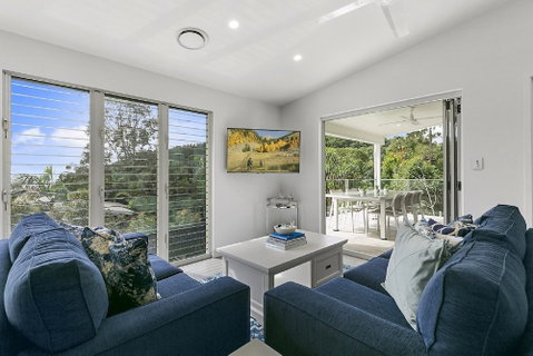 Ocean Views Luxury Living In Noosa Heads Unit 2 / 13 Angler Street - Accommodation Rockhampton 5