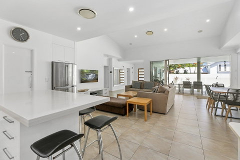 Perfect Family Holiday Home On Noosa Sound 3 Key Court - Accommodation Rockhampton 3