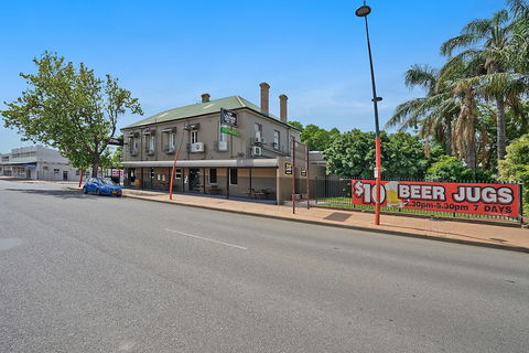 Imperial Hotel Singleton - Accommodation Rockhampton 2