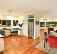 River Breeze 60 Wooli Street Yamba. Linen Unlimited Wi Fi Just listed. - Accommodation Rockhampton