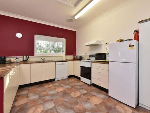 Tabitha Hill Cottage - Accommodation Rockhampton 4