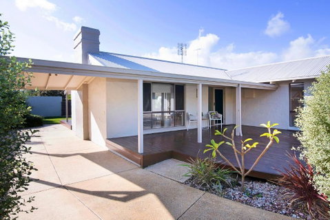 GIFFORD HOUSE - Accommodation Rockhampton 3