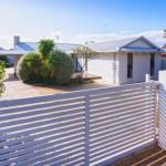 GIFFORD HOUSE - Accommodation Rockhampton 0