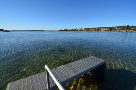 CDC 625 Beach House - Accommodation Rockhampton 1