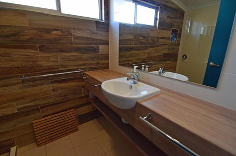 CDC 625 Beach House - Accommodation Rockhampton 6