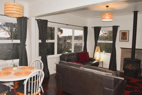 NEW Winston Cottage Leura Views & Location - Accommodation Rockhampton 1