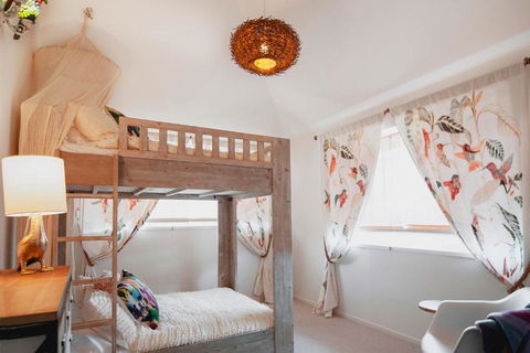 Barellen Beach House - Accommodation Rockhampton 1