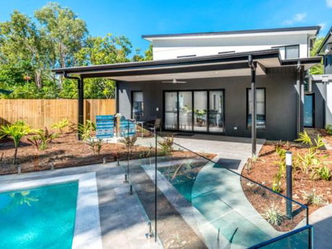 Waves Tropicana Clifton Bea - Accommodation Rockhampton 6