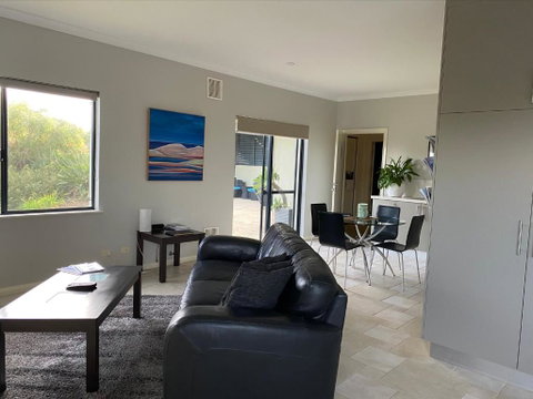 Studio Tramonto - Accommodation Rockhampton 6
