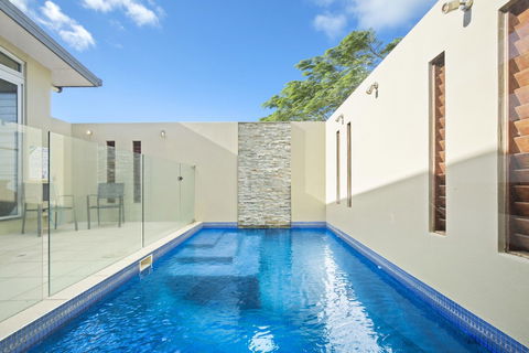 Whitsunday Views - Accommodation Rockhampton 1