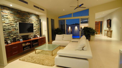 Whitsunday Views - Accommodation Rockhampton 5