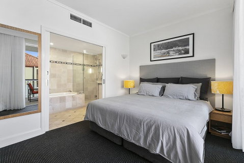 Perfect Location In Hastings Street Unit 134 Laguna On Hastings 32 Hastings Street - Accommodation Rockhampton 5