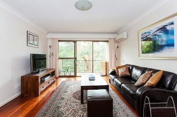 The Apartment Service RAND2 - Accommodation Rockhampton 6