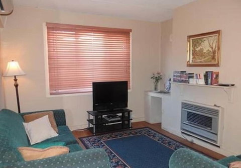 Lilly May Cottage - Accommodation Rockhampton 2