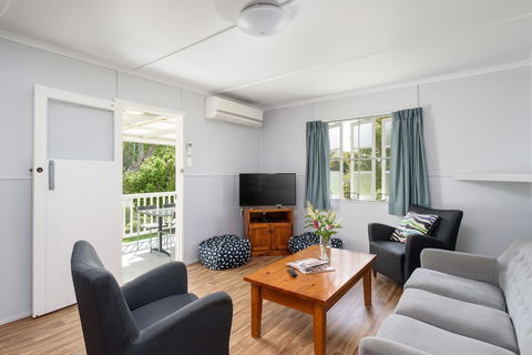 Tin Can Bay's Sleepy Lagoon Motel - Accommodation Rockhampton 6