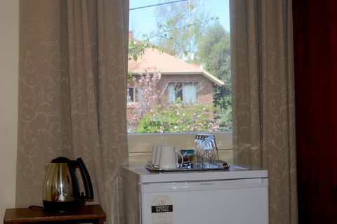 Edinburgh Gallery Bed & Breakfast - Accommodation Rockhampton 5