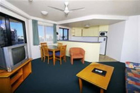 Royal Apartments - Accommodation Rockhampton 5