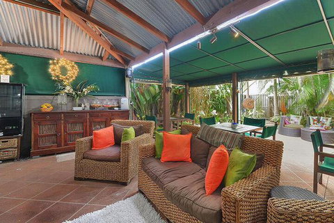 One Thornbury Boutique B & B - Accommodation Rockhampton 2