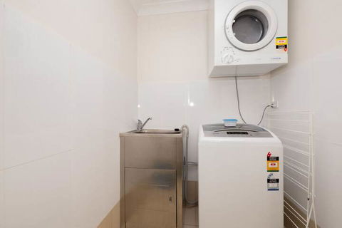 Parkside Apartments - Accommodation Rockhampton 4