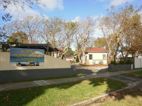 Kickback Cottages - Accommodation Rockhampton 3
