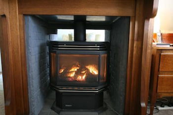 Westbury Gingerbread Cottages - Accommodation Rockhampton 5