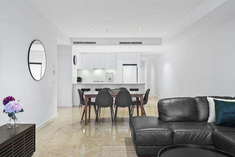 Melbourne Holiday Apartments Flinders Wharf - Accommodation Rockhampton 1