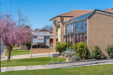 West End Motor Lodge - Accommodation Rockhampton 0