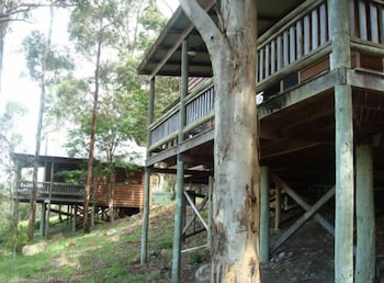 Karma Chalets - Accommodation Rockhampton 3