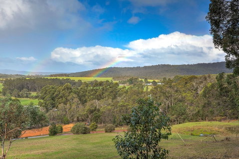 Karma Chalets - Accommodation Rockhampton 4