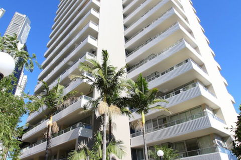 Waterways Luxury Apartments - Accommodation Rockhampton 2