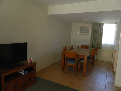 Coachman Motel - Accommodation Rockhampton 4