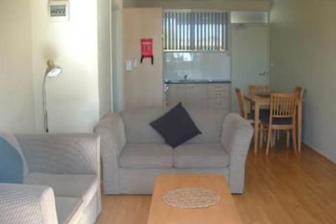 Waterview Holiday Apartments - Accommodation Rockhampton 6